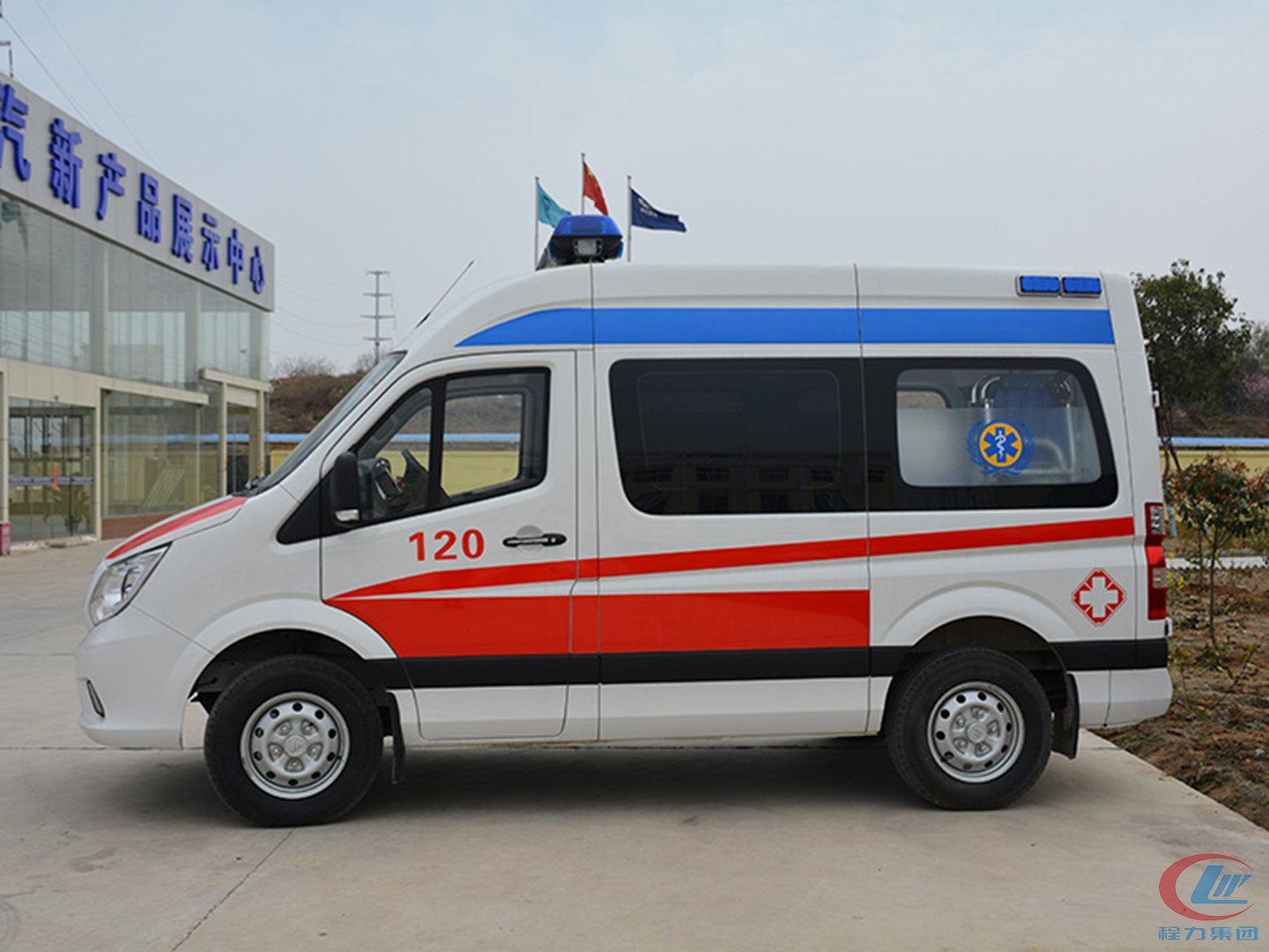 國(guó)六福田圖雅諾救護(hù)車