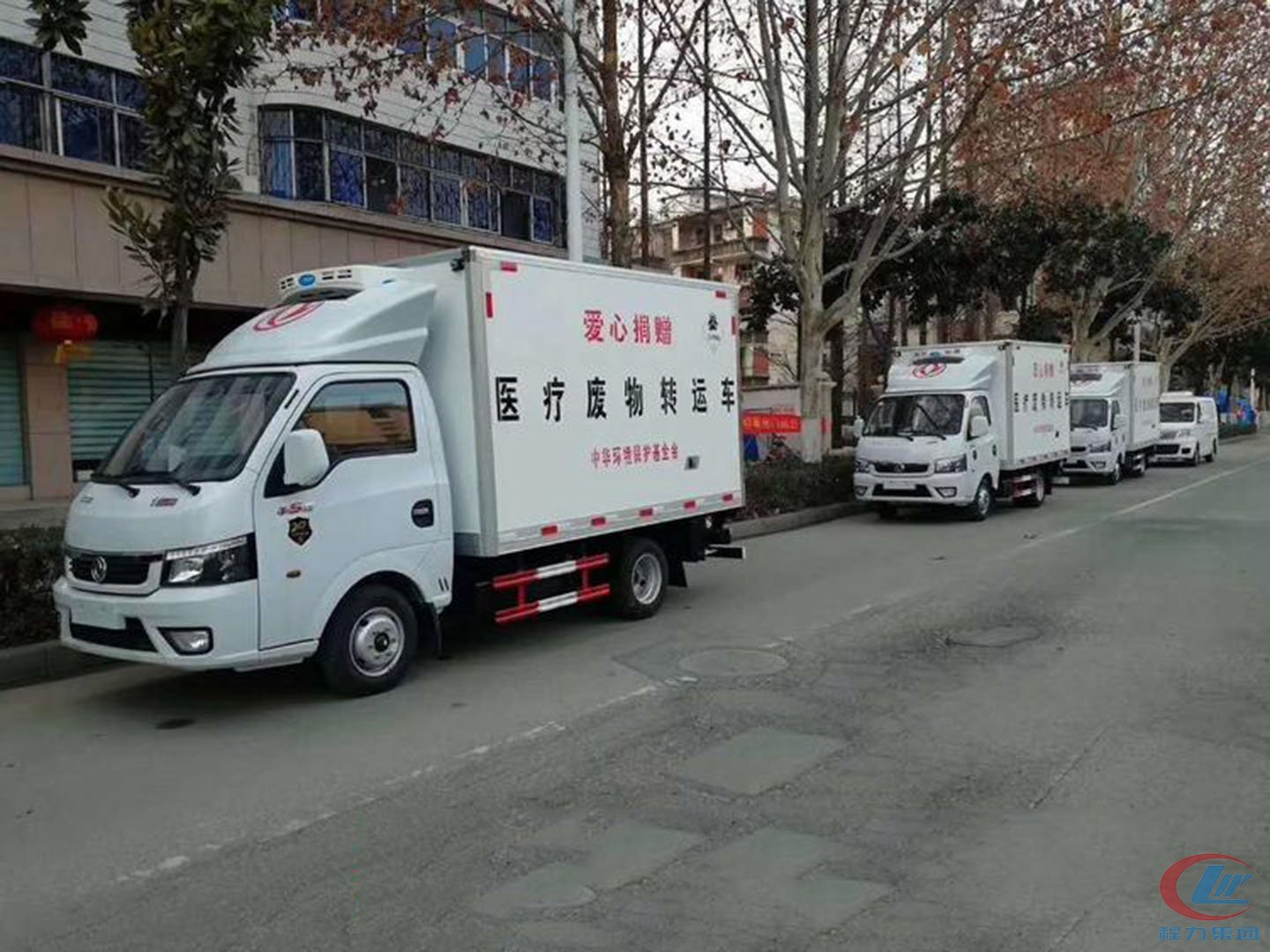 國六東風途逸小型醫(yī)療廢物轉運車