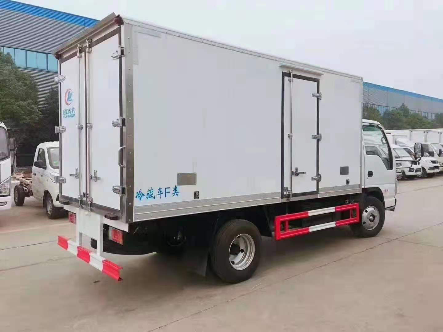 國(guó)六五十鈴100P冷藏車(chē)