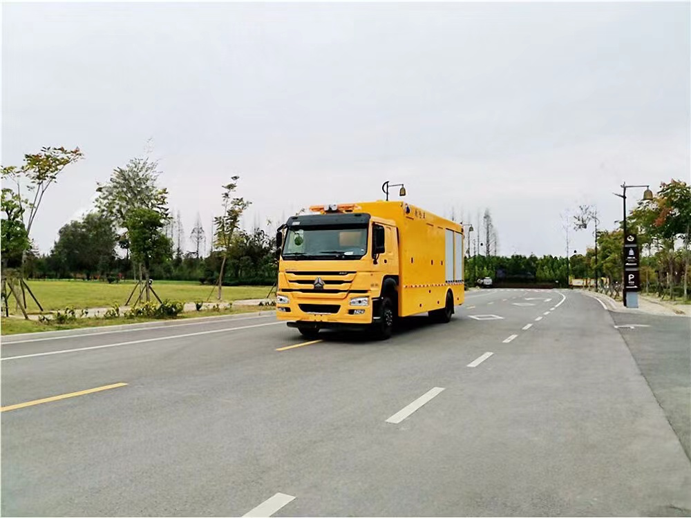 國六重汽豪沃大流量排水搶險(xiǎn)車