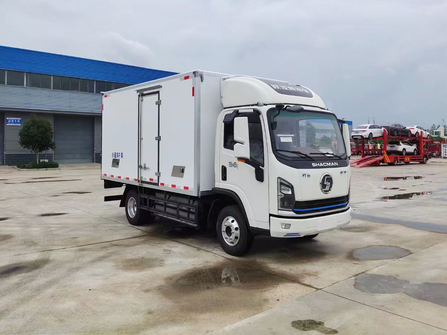 陜汽商用純電動(dòng)冷藏車(chē)