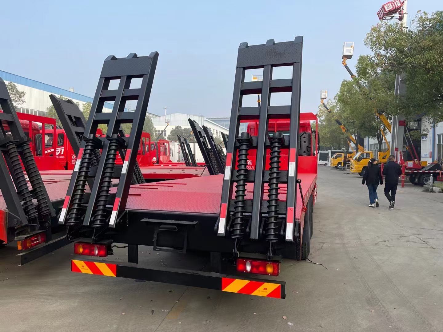 東風(fēng)D3后八輪平板運(yùn)輸車(chē)