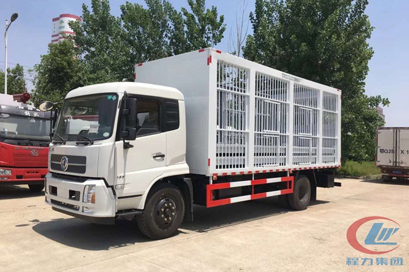 東風天錦6米8運豬車、畜禽運輸車側(cè)面圖