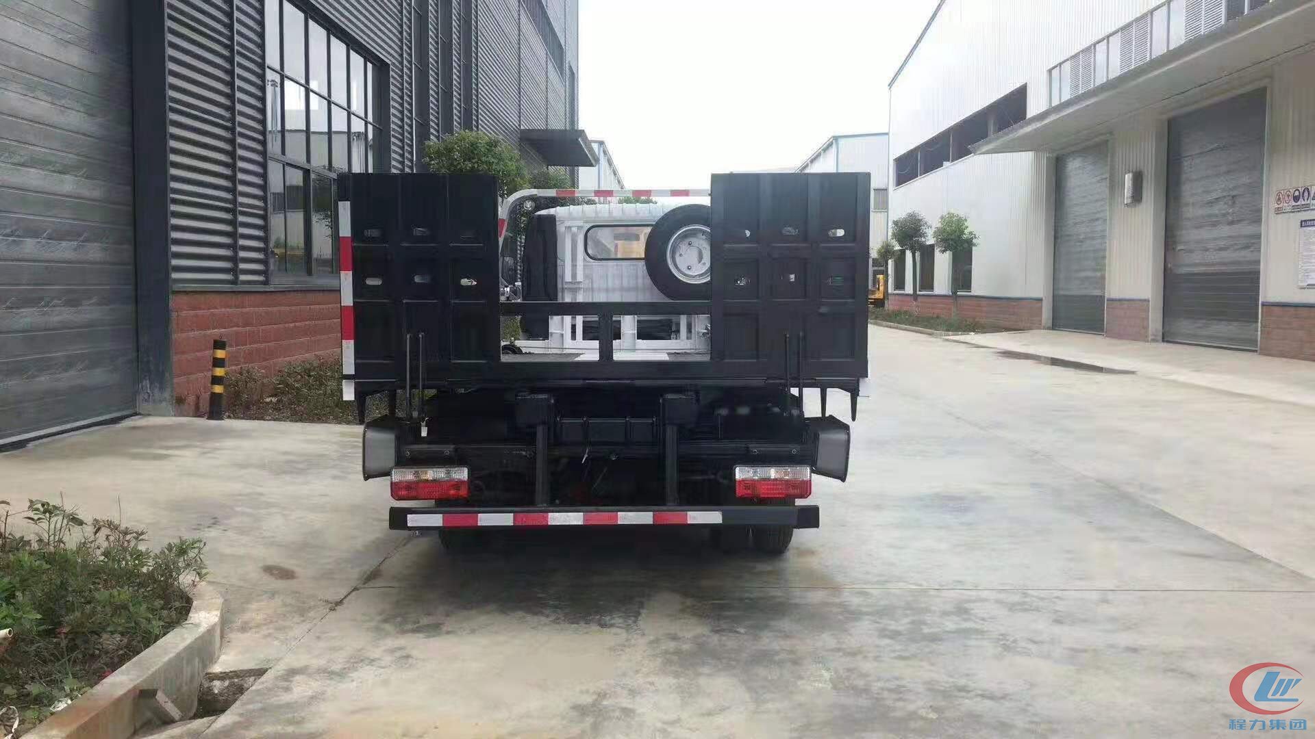 湖北程力東風凱普特一拖二清障車側面圖