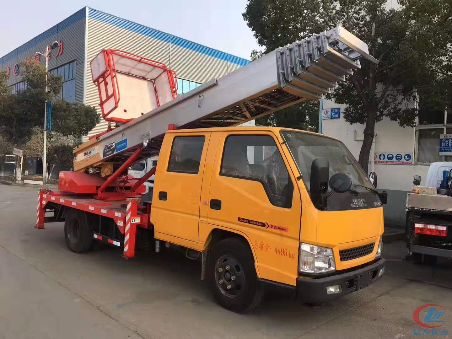 江鈴國五藍(lán)牌云梯車