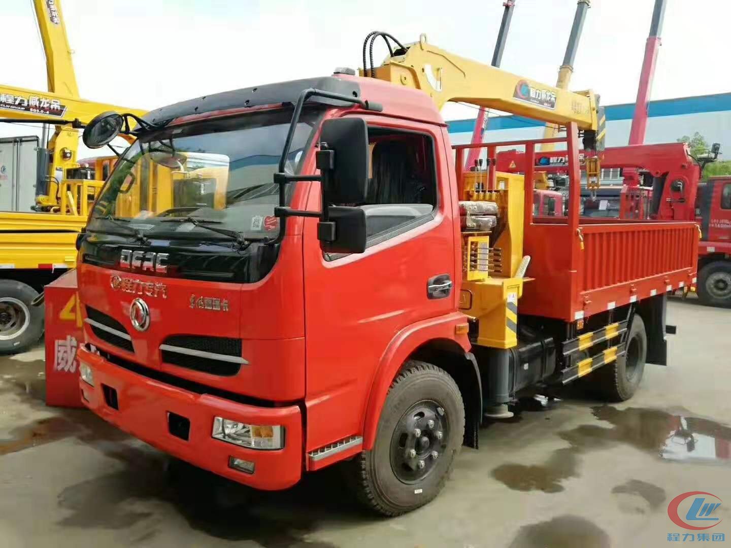 程力集團(tuán)東風(fēng)福瑞卡隨車吊
