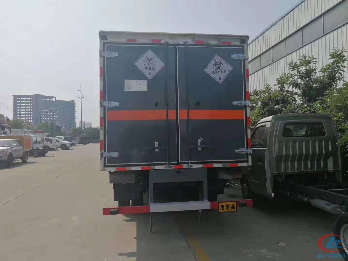 東風(fēng)多利卡危險品6類運(yùn)輸車黃牌