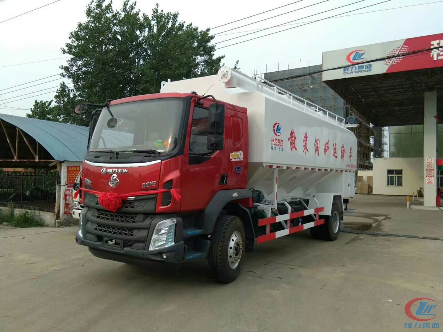 程力集團東風(fēng)柳汽12-14噸飼料車高清圖