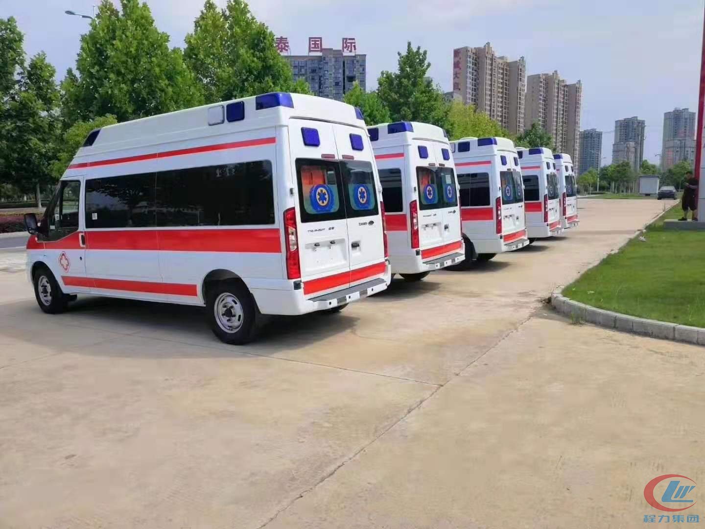 福特V348監(jiān)護(hù)型/運(yùn)轉(zhuǎn)型救護(hù)車(chē)
